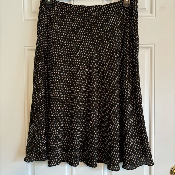 ❤️2/$15 or 3/$21❤️ Jones New York Silk Small Floral Flare Skirt, Size 14 Petite - Picture 1 of 9